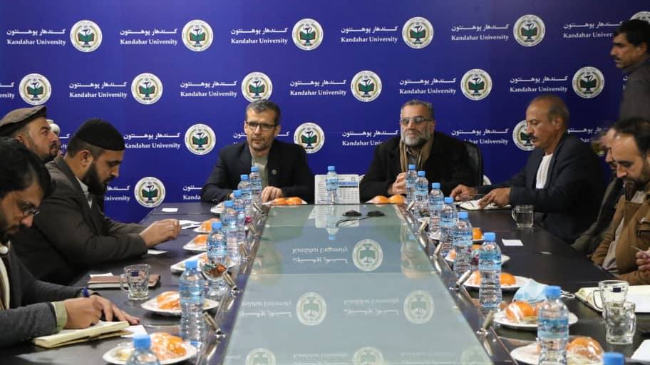 معین علمی وزارت تحصیلات عالی با مسوولان پوهنتون کندهار دیدار کرد